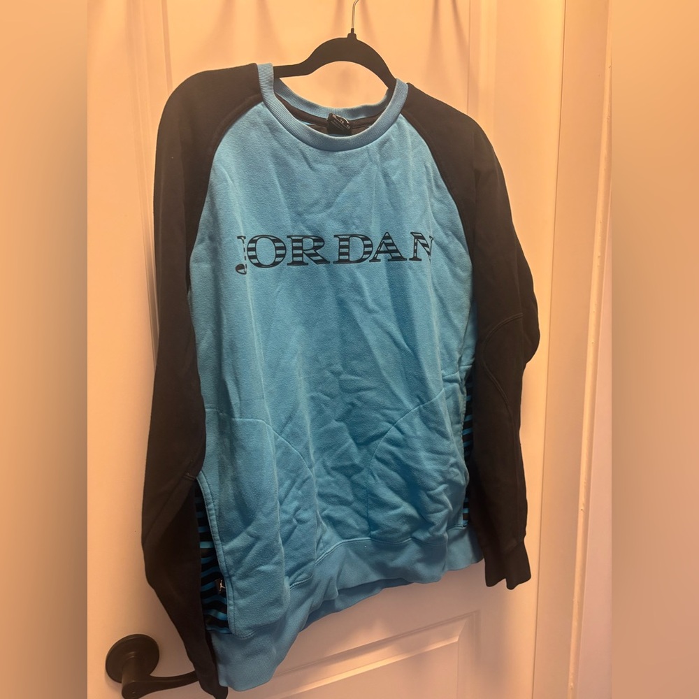 Vintage Jordan sweater - xl- Sky Blue and Black